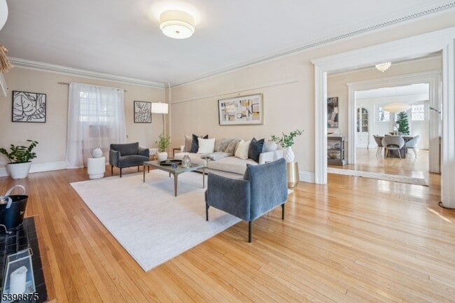 Building Photo - 258 Ridgewood Ave