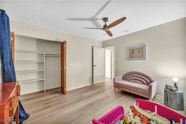 Building Photo - 1601 Eaton Dr