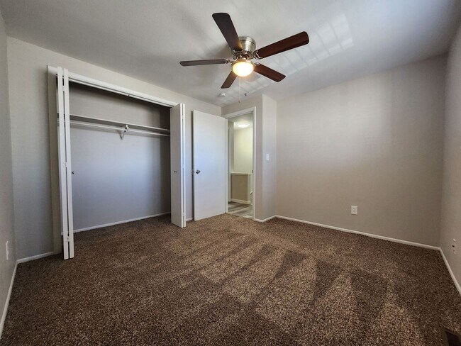 Building Photo - 1626 S Cascade Ave