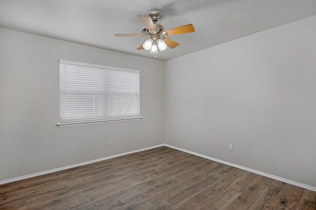 Building Photo - 5119 Oregon Trl