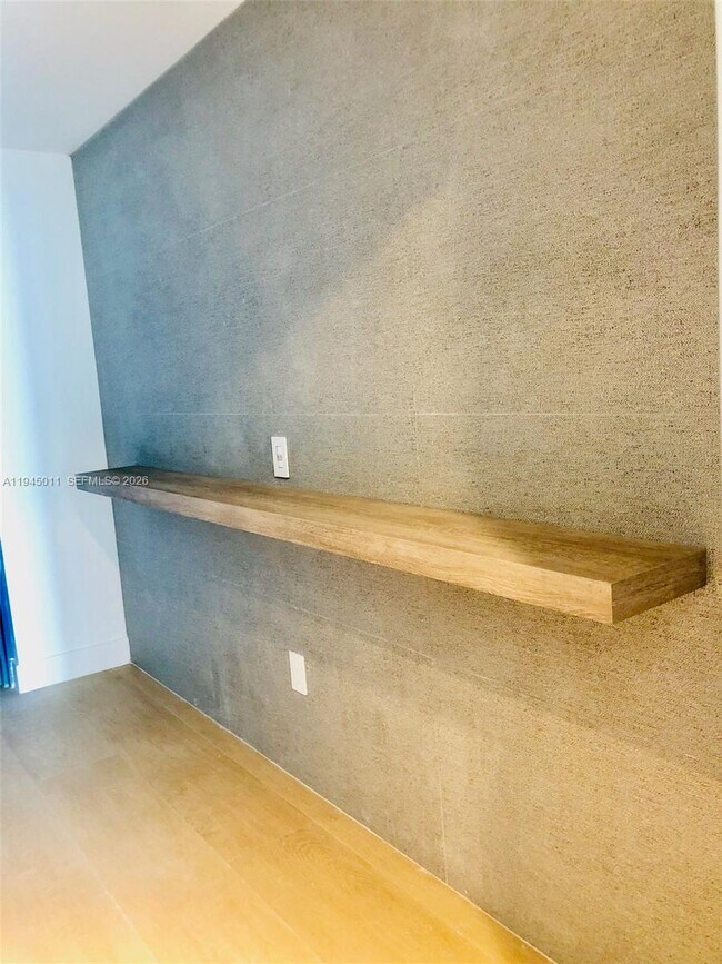 Building Photo - 3131 NE 7th Ave