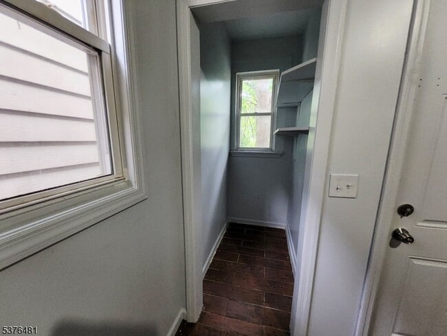 Building Photo - 116 Smith St