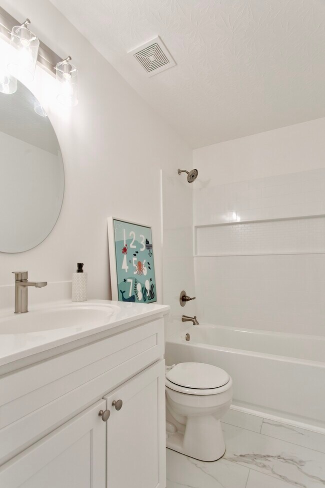 Building Photo - 159 Zachary Dr