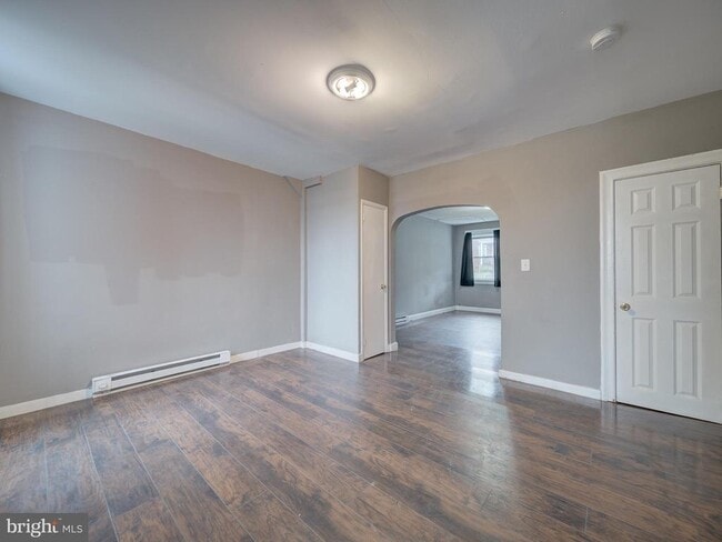 Building Photo - 2047 Griffis Ave