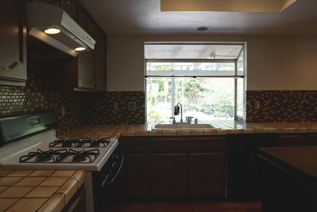 Building Photo - 68120 Tachevah Dr