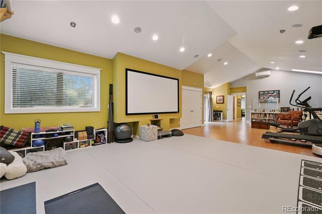 Building Photo - 514 E Bijou St