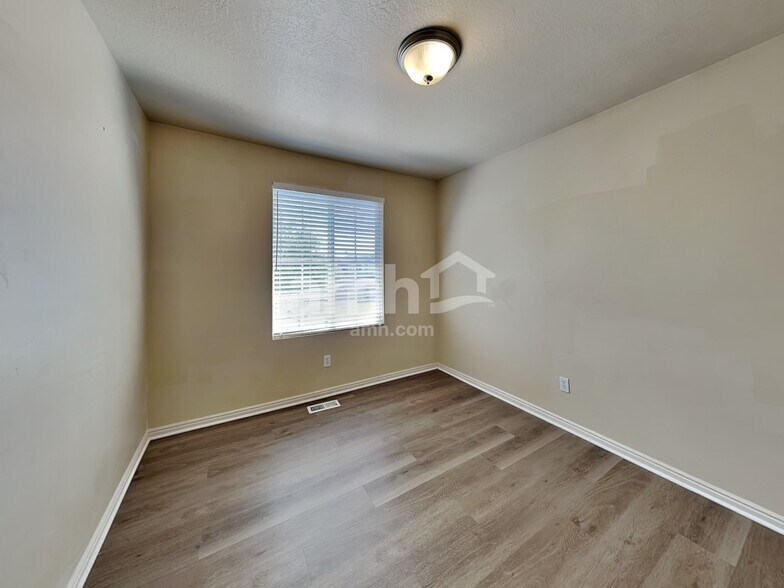 Building Photo - 2872 W 2075 S