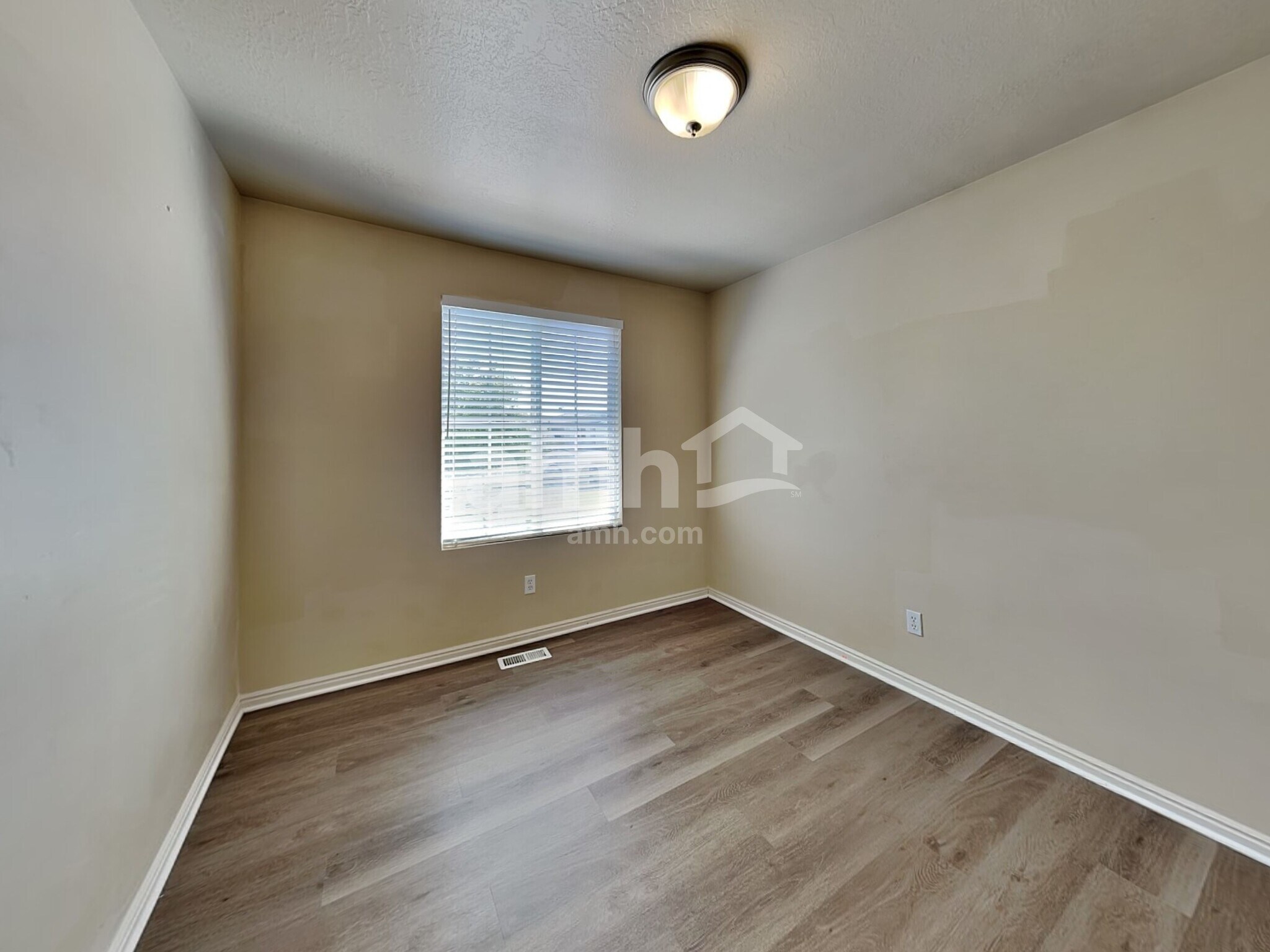 Building Photo - 2872 W 2075 S