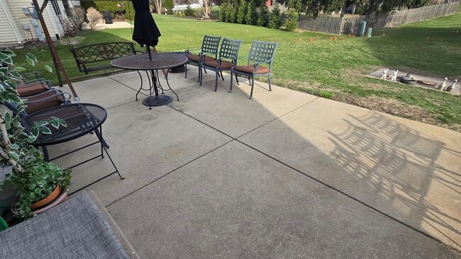 Building Photo - 1925 Danube Way