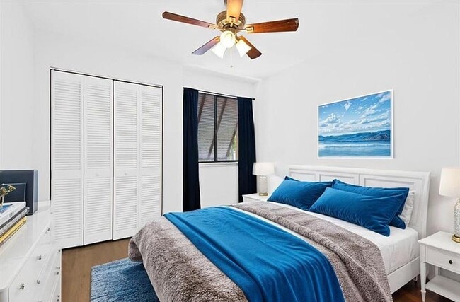 Building Photo - 344 City View Dr