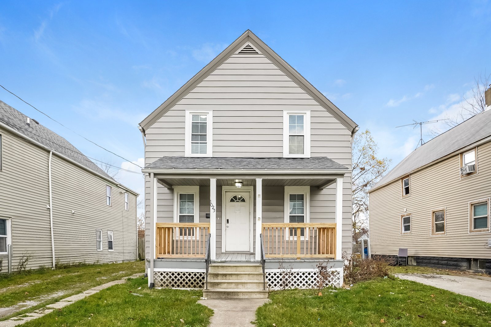 Building Photo - 1025 W 17th St