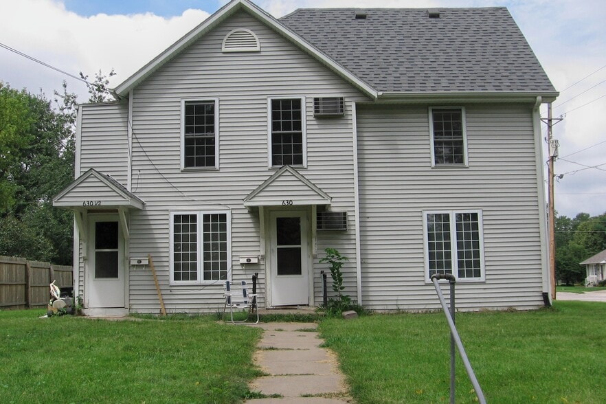 Building Photo - 630 Walnut St