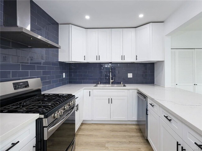 Building Photo - 2905 Spreckels Ct