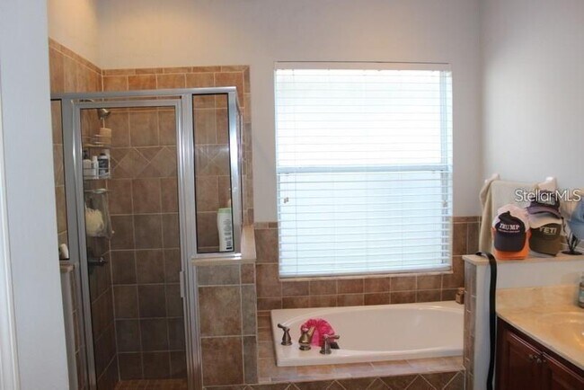 Building Photo - 21745 Garden Walk Loop