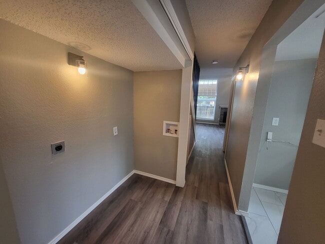 Building Photo - 2623 San Sabastian Cir