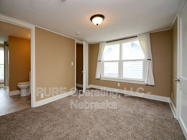 Building Photo - 2720 N 47th Ave