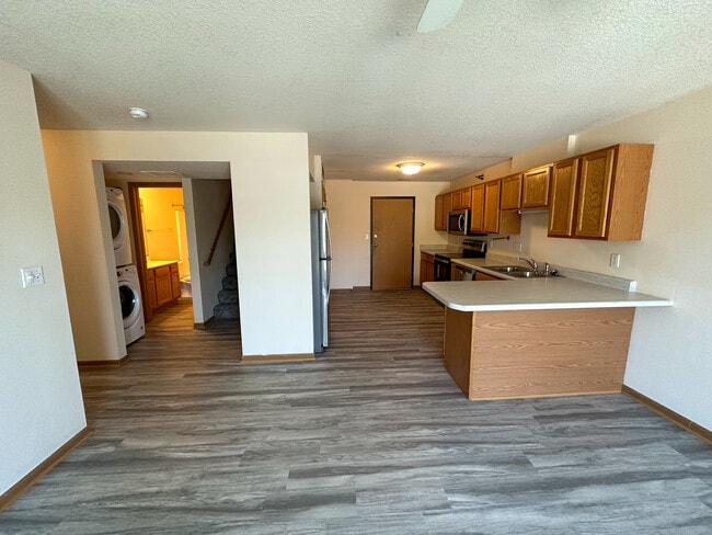 Building Photo - 121 Beach Avenue