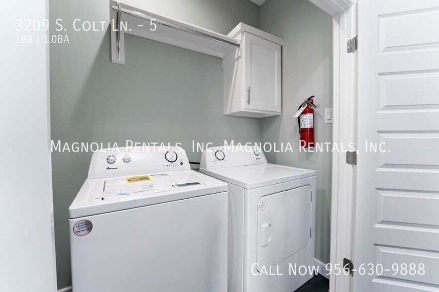 Building Photo - 3209 S Colt Ln