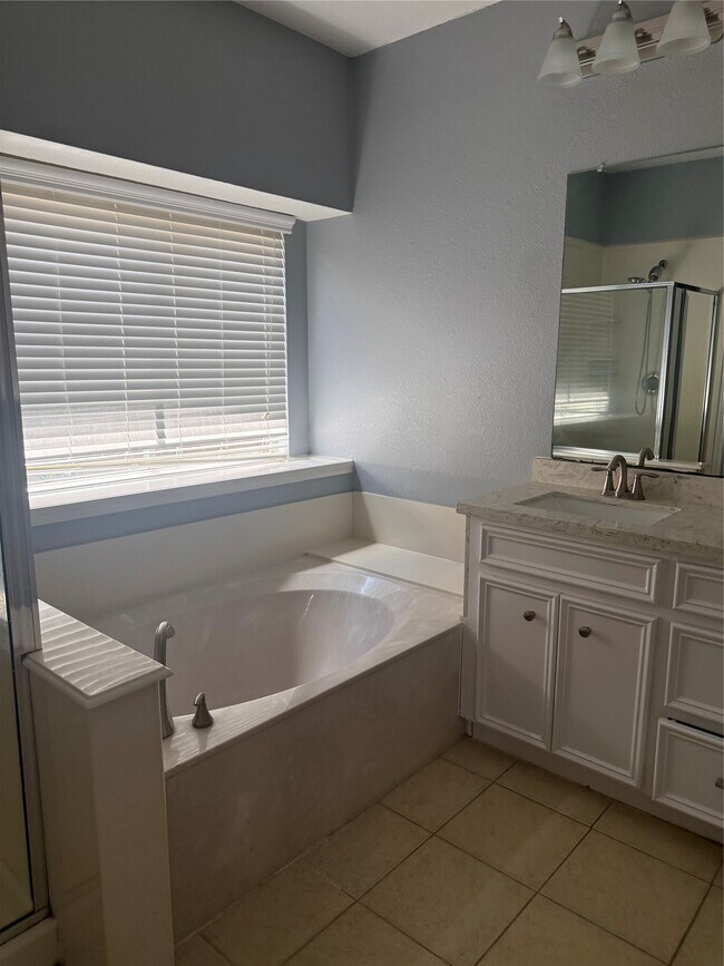Building Photo - 4727 Heritage Country Ln