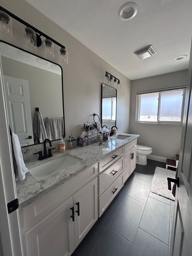 Building Photo - Country home - 3 bed 2 bath!