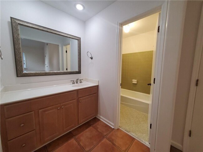 Building Photo - 2533 Hunton Ct