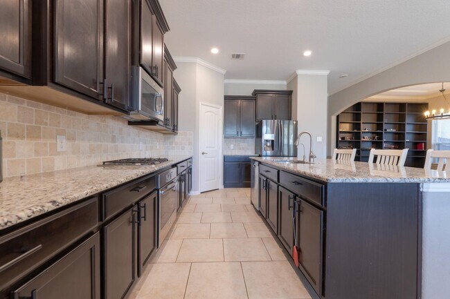 Building Photo - 8727 Hideout Bnd