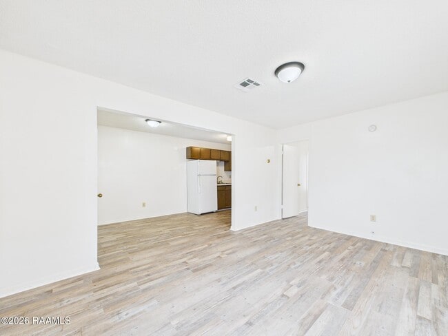 Building Photo - 208 Vieux Orleans Cir