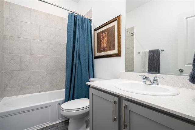 Building Photo - 635 Beltrand Ln