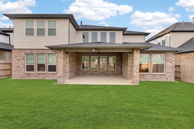 Building Photo - 21711 Emerton Cres Wy