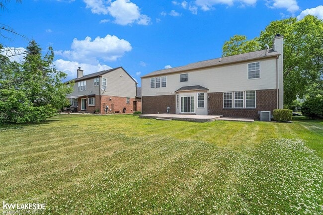 Building Photo - 34681 Giannetti Dr