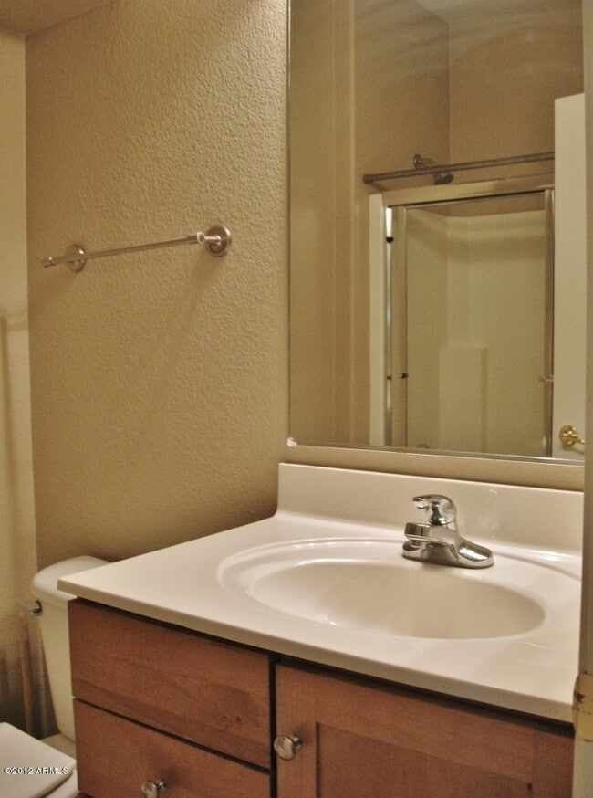 Building Photo - COMING SOON!! LOVELY 5-BEDROOM, 3-BATH GILBERT HOME