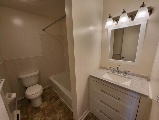 Building Photo - 7554 Victor Mendon Rd