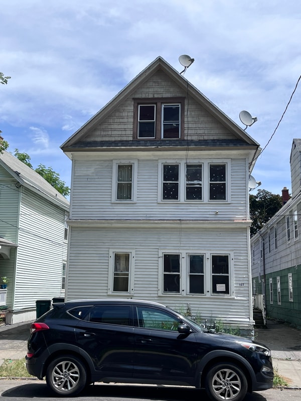 Primary Photo - 107 Germain St