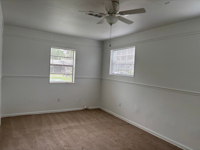 Building Photo - 733 W Pennsylvania Ave