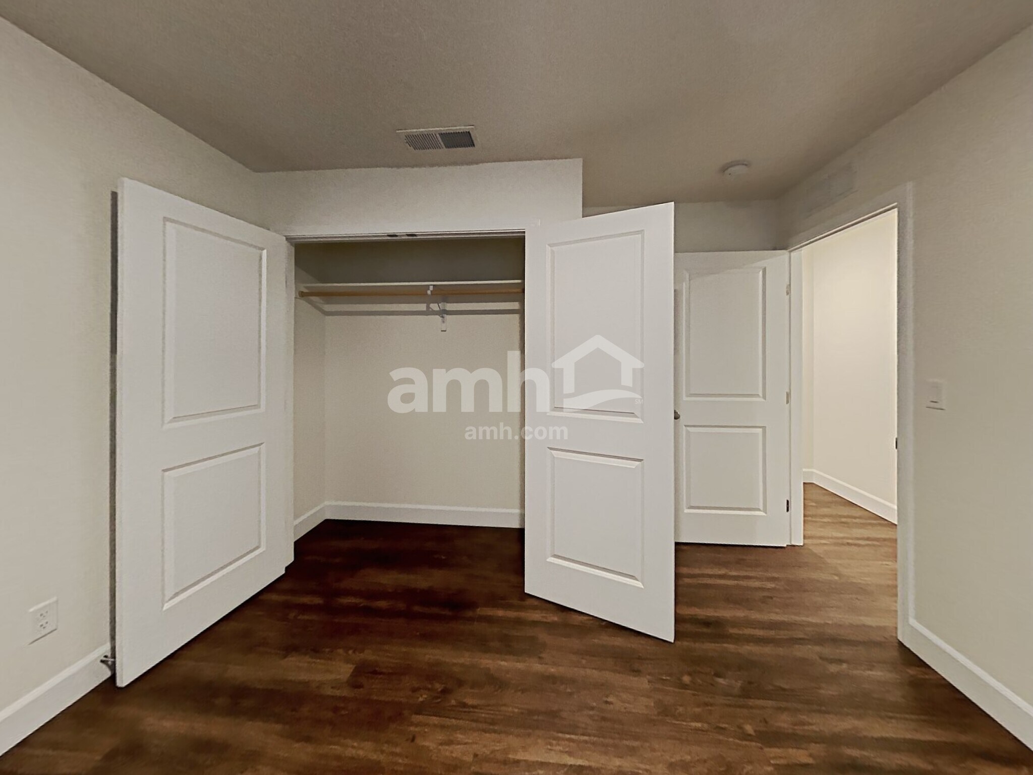 Building Photo - 5095 W Milliron Dr