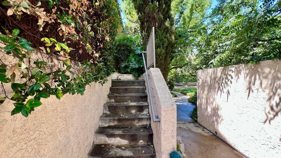 Building Photo - 15061 Sherman Way