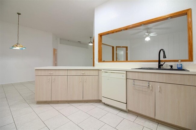 Building Photo - 3150 Big Valley Dr