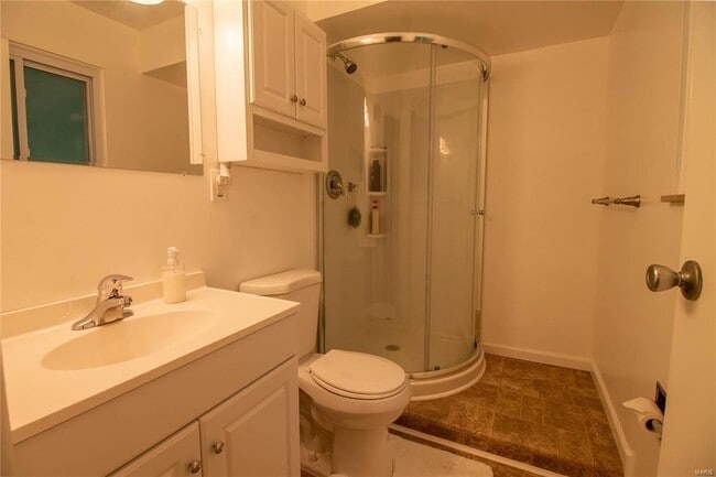 Building Photo - Kirkwood Split Level on a Cul-de-sac! Avai...