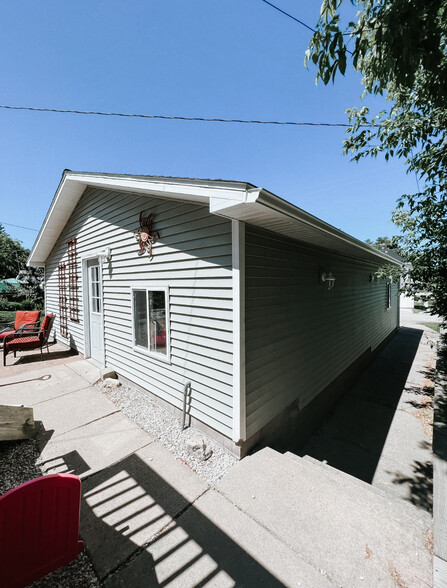 Building Photo - 308 W Onota St