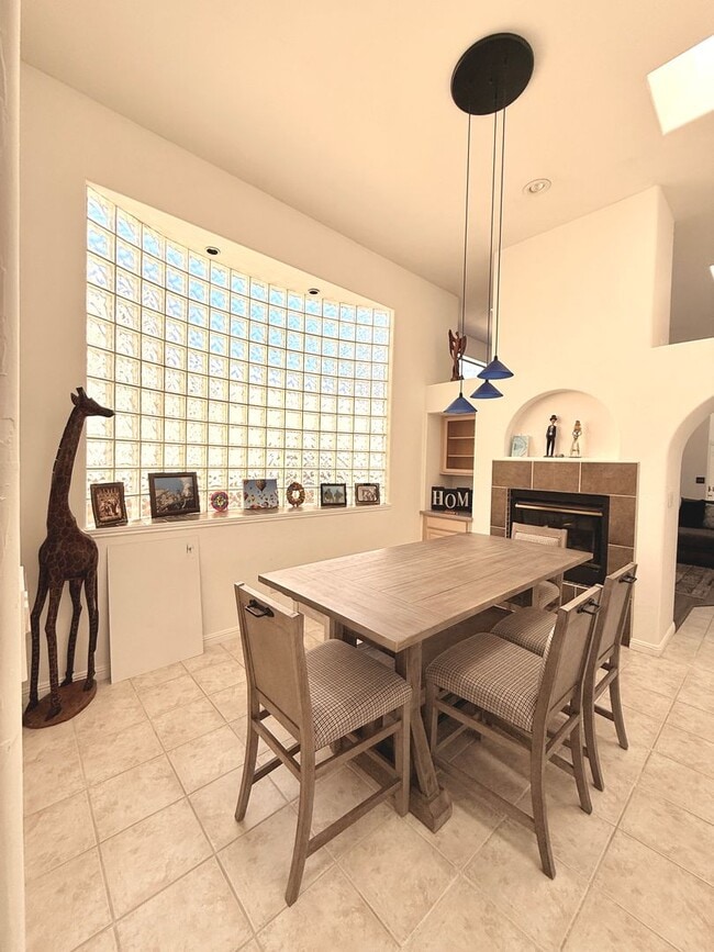 Building Photo - NE HEIGHTS