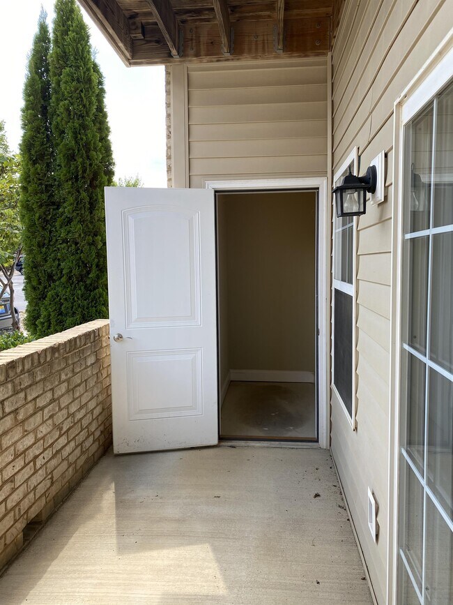 Building Photo - 302 Capstone Dr