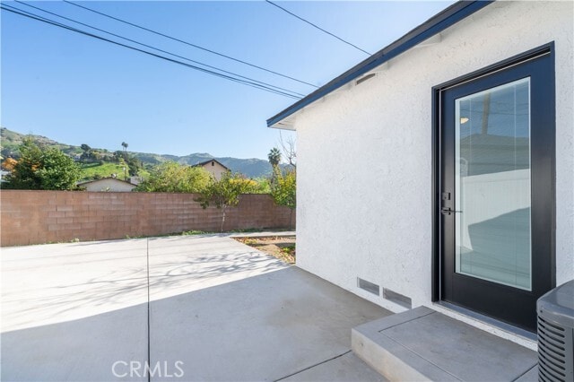 Building Photo - 8330 Glenoaks Blvd