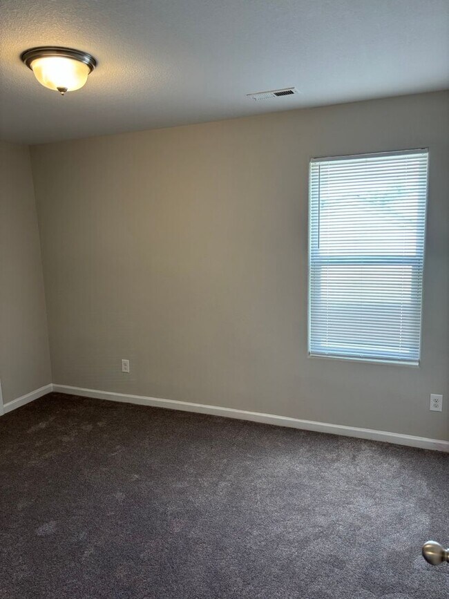 Building Photo - Newly Renovated Four Bedroom Home In North...