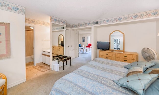 Building Photo - Rates Vary: $1,995 - $2,995