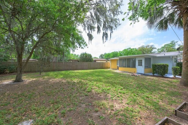 Building Photo - 110 Mason Park Dr