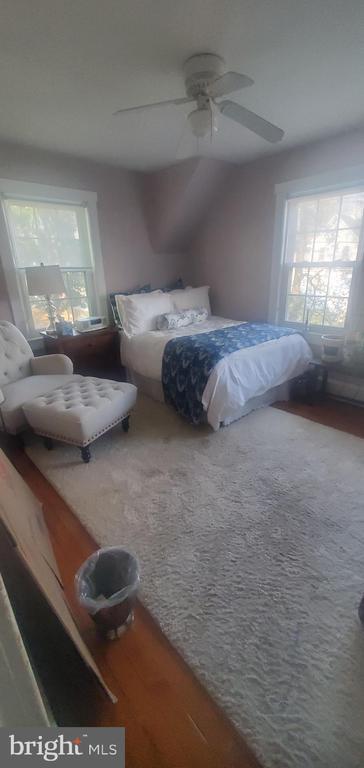 Building Photo - 127 S Warner St