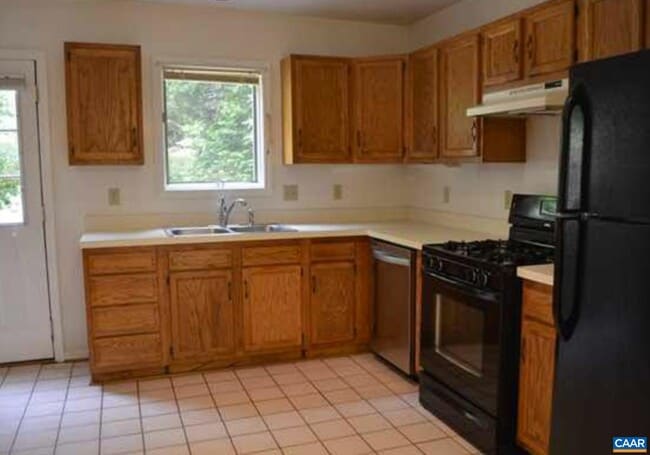 Building Photo - 1279 Timber Meadows