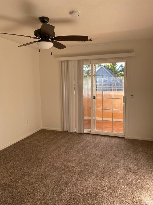 Building Photo - 829 Hunt Ave