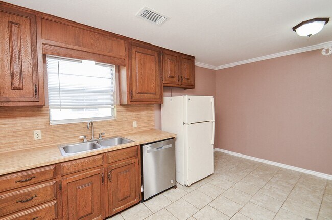 Building Photo - 3011 Orange St