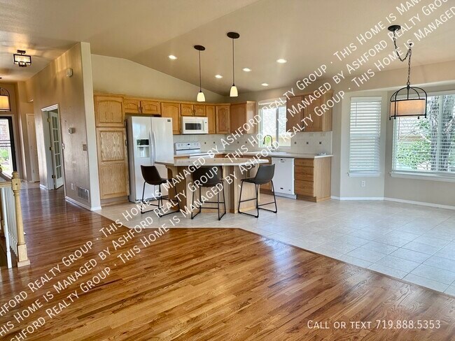 Building Photo - 266 All Sky Dr